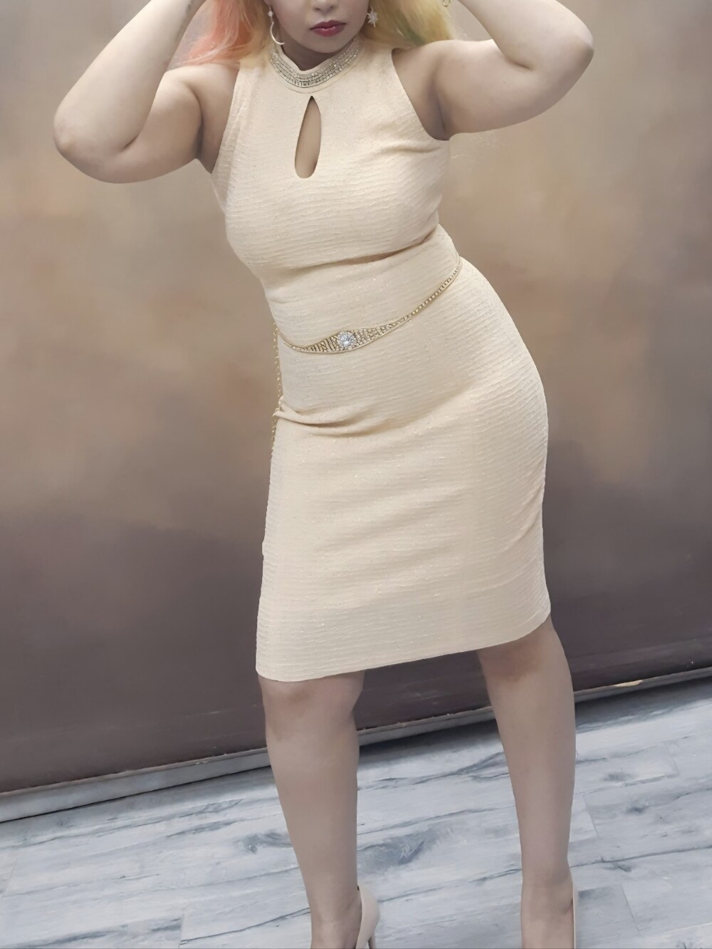 JAX Sleeveless Keyhole Bodycon Dress in Light Peach